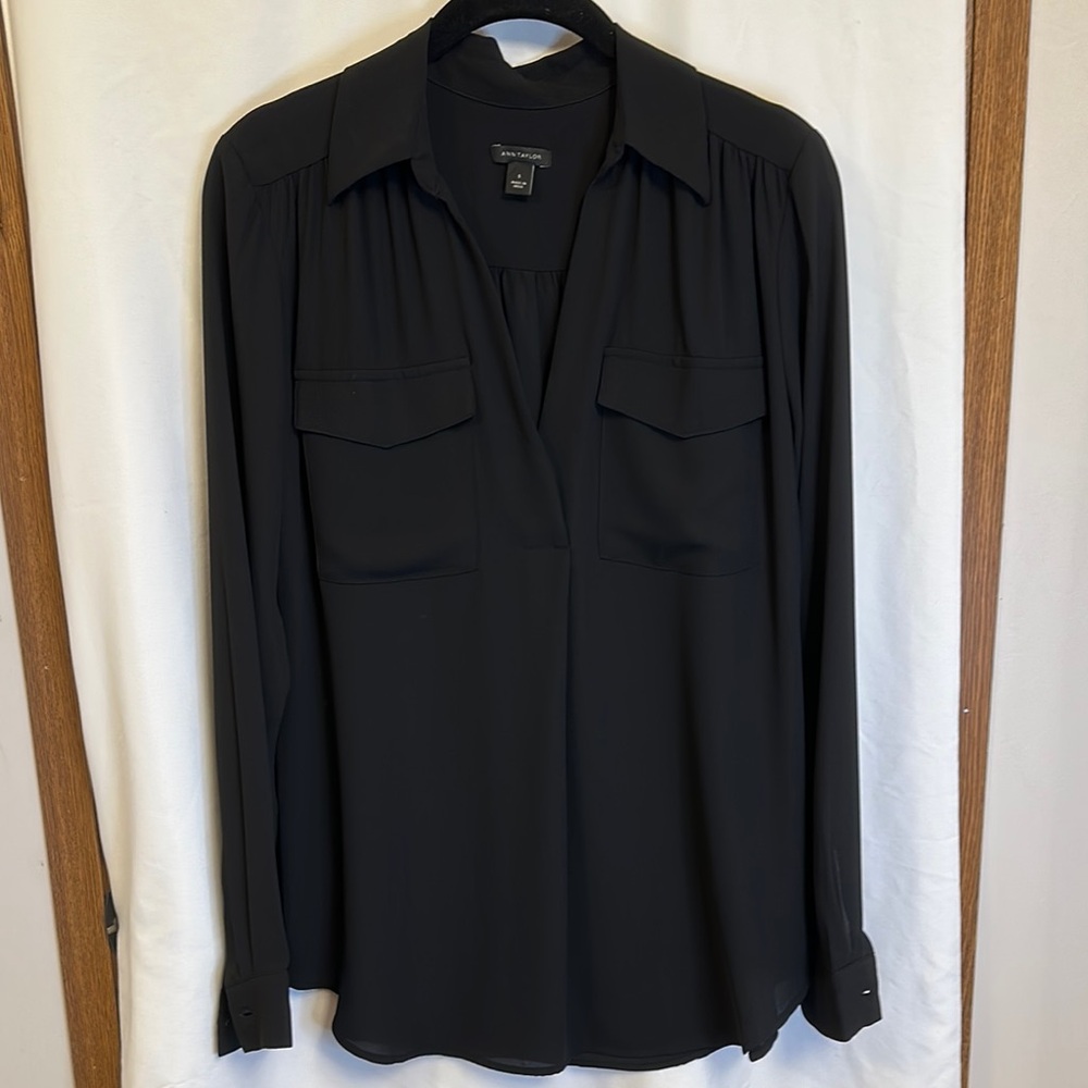 Ann Taylor Black Relaxed Buttoned Blouse with Notched Collar